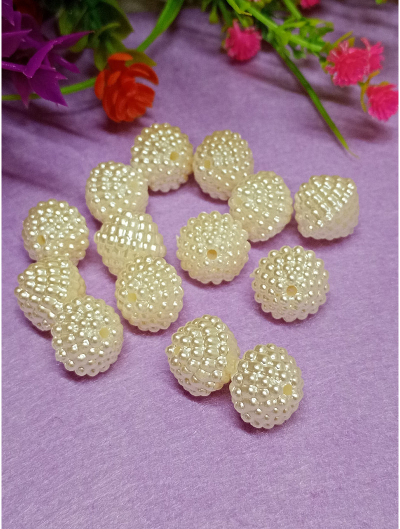 Пластикові намистини "ожина" Розмір — 14 мм/20 грамів (приб.17 шт.)/ молочний