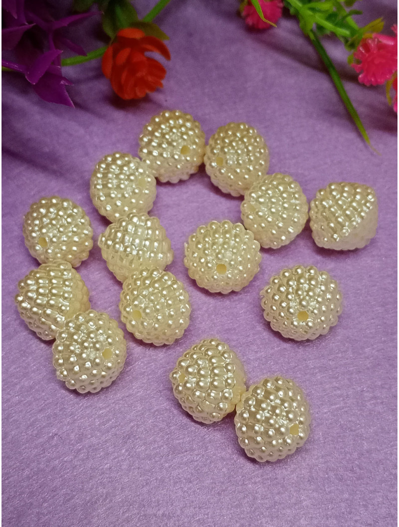 Пластикові намистини "ожина" Розмір — 14 мм/20 грамів (приб.17 шт.)/ молочний