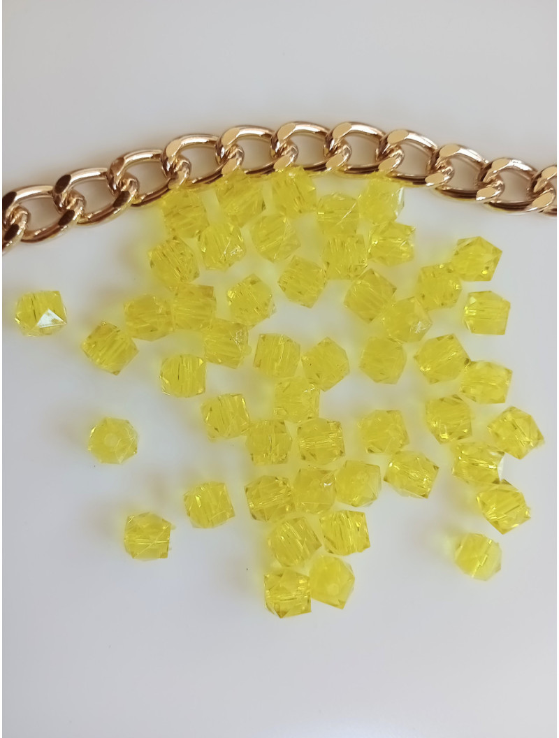 Бусини "квадратні"/10 мм/10 грамів (19 шт)/жовтий