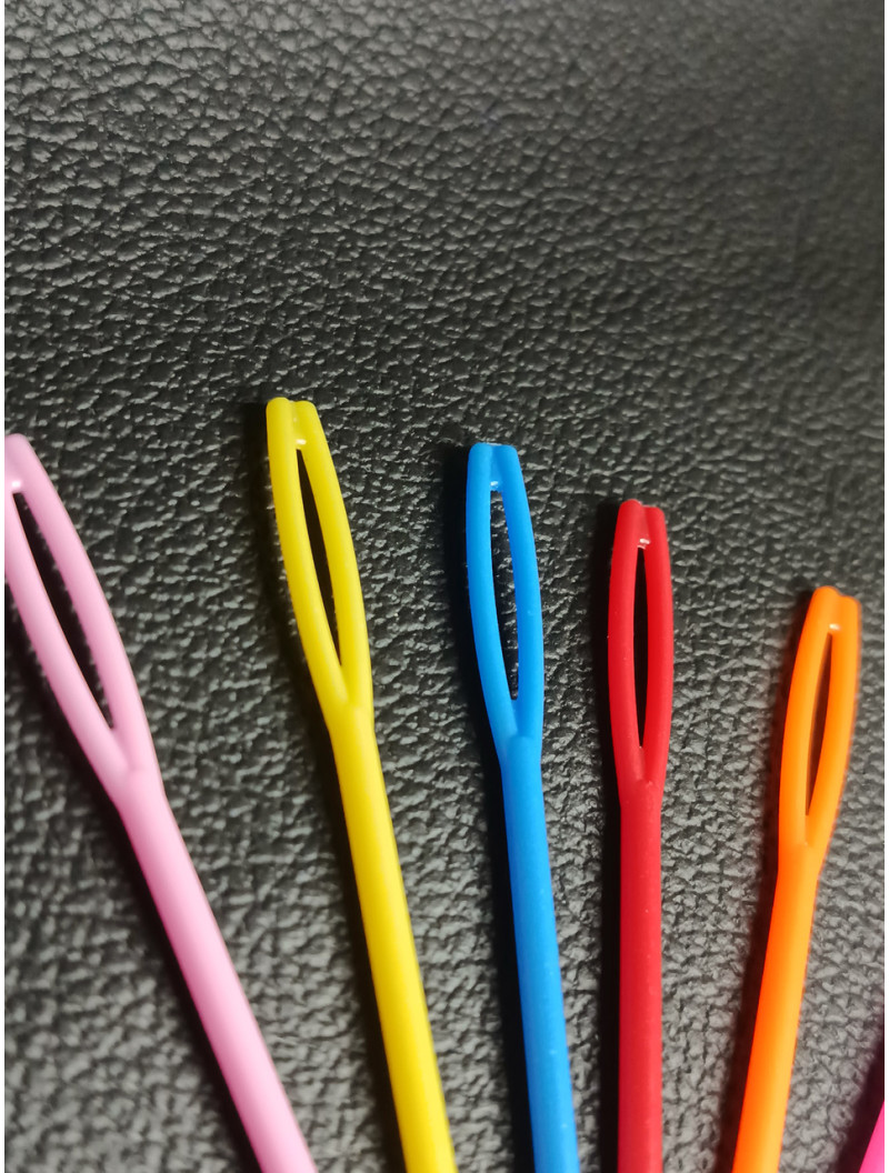 Голка пластикова/7 см/10 шт.