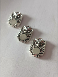 Металева підвіска.   Розмір — 1,5×10 мм. Колір — срібло. Ціна вказана за 1 шт.