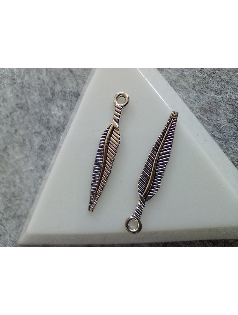 Підвіска/ширина — 2,7×0,5 см Колір — срібло/ Ціна за 1 шт.