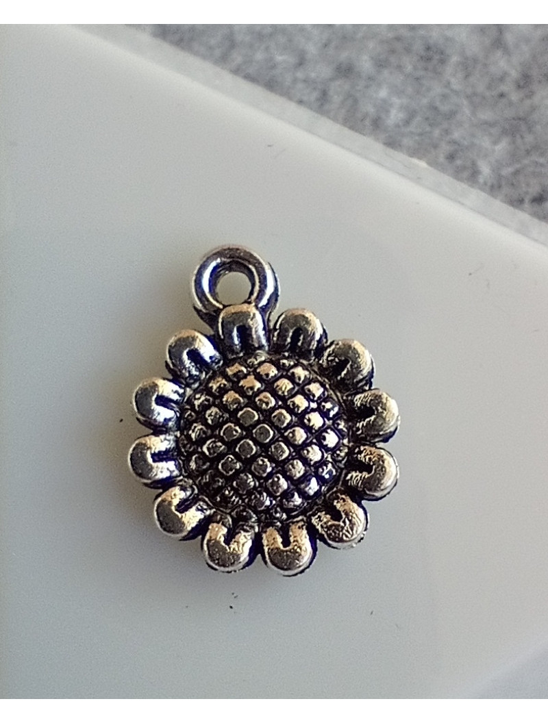 Підвіска/ Розмір — 1,5×1,4 см Колір — срібло/ Ціна за 1 шт.