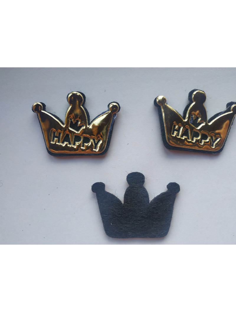 Патчі "Корона" Колір жовтий. Розмір 5,2×3,3см.
Матеріал фетр, обробка екошкіра. Ціна вказана за 1 шт.