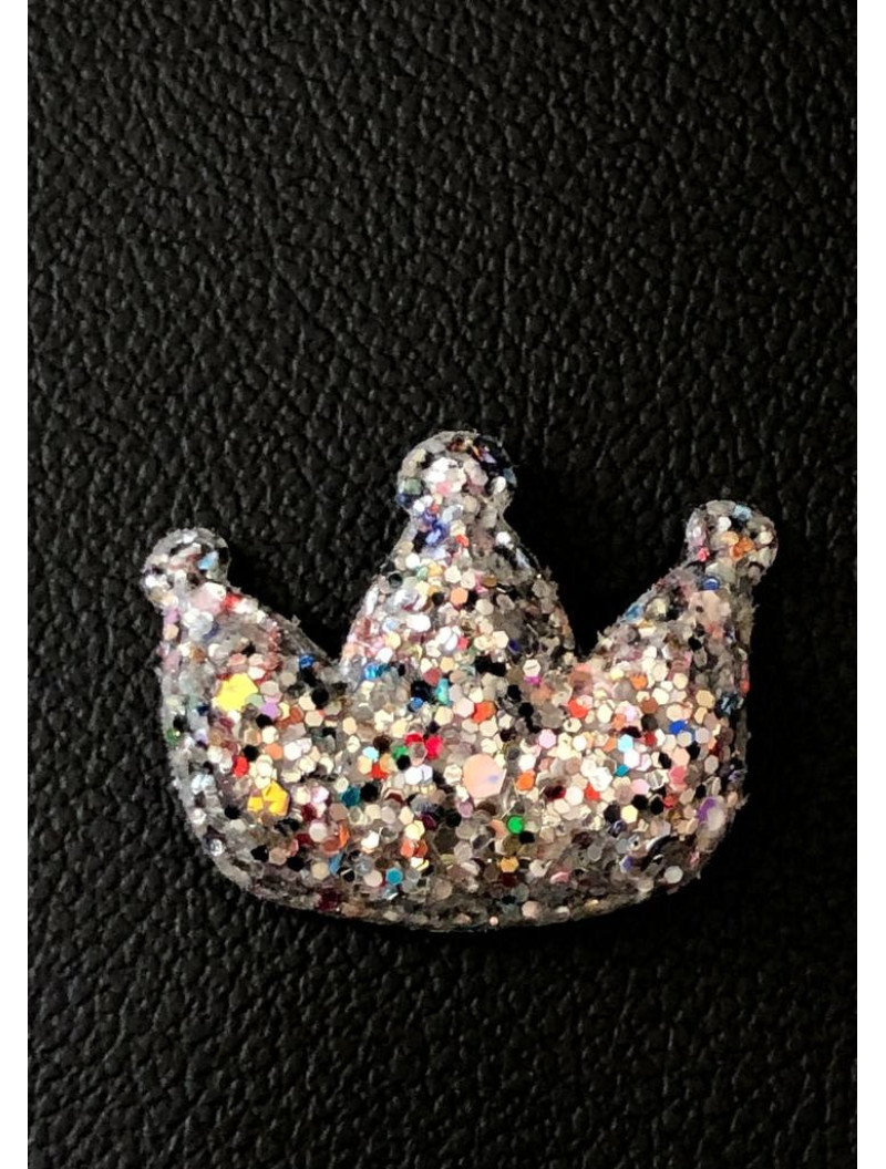 Патчі "Корона" Колір — срібло. Розмір 4 см × 3,3 см.
Матеріал — екошкіра. Ціна вказана за 1 шт.