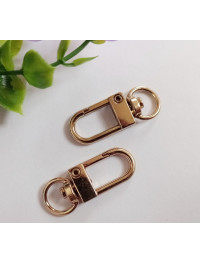 Карабин. Довжина 34 мм. Кільце 10 мм Колір золото. Ціна вказана за 1 шт.