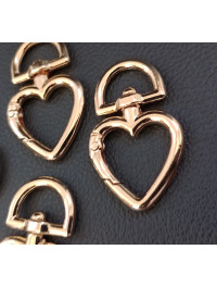 Карабін "серце" Розмір — 20×27×44.5. Колір — золото